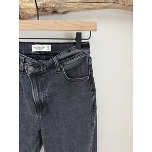 Abercrombie & Fitch Ultra High Rise 90s Skin Straight Jeans